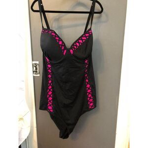 One Piece Swimsuit torrid size 6 6x bathing suit